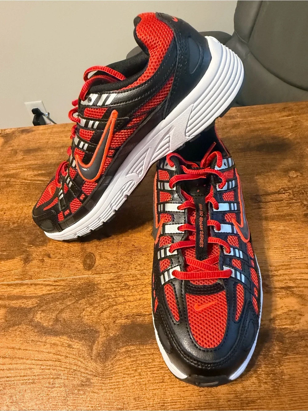 Nike P-6000 Red and Black 6Y/7.5W